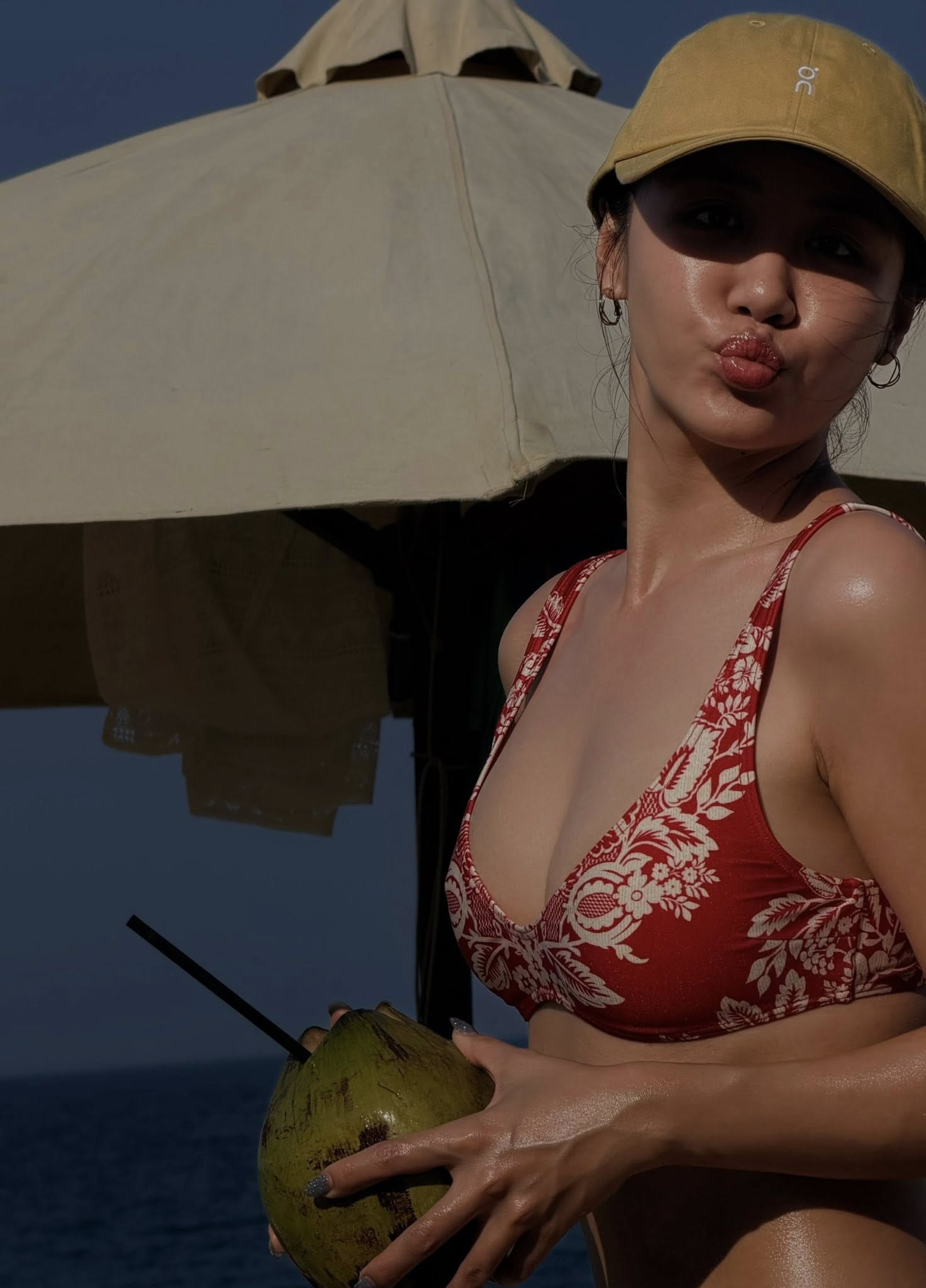 Hậu trường cuộc đua bikini m&ugrave;a h&egrave; 2026: Mỹ nh&acirc;n Vbiz khoe body n&oacute;ng bỏng - Ảnh 1.