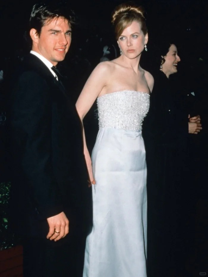 Từ tiếng s&eacute;t &aacute;i t&igrave;nh đến tờ đơn ly h&ocirc;n lạnh lẽo: B&iacute; ẩn sau cuộc chia tay của cặp vợ chồng biểu tượng nhan sắc thập ni&ecirc;n 90 - Ảnh 4.