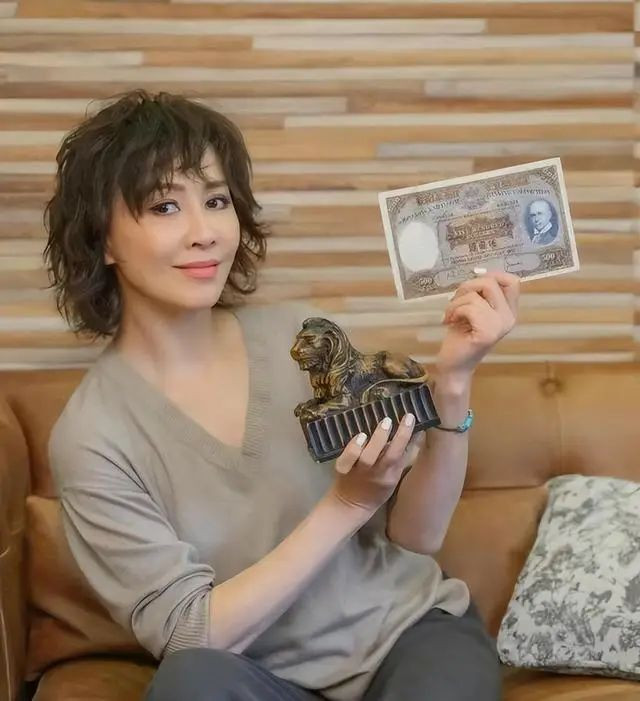 Th&uacute; chơi di sản của 