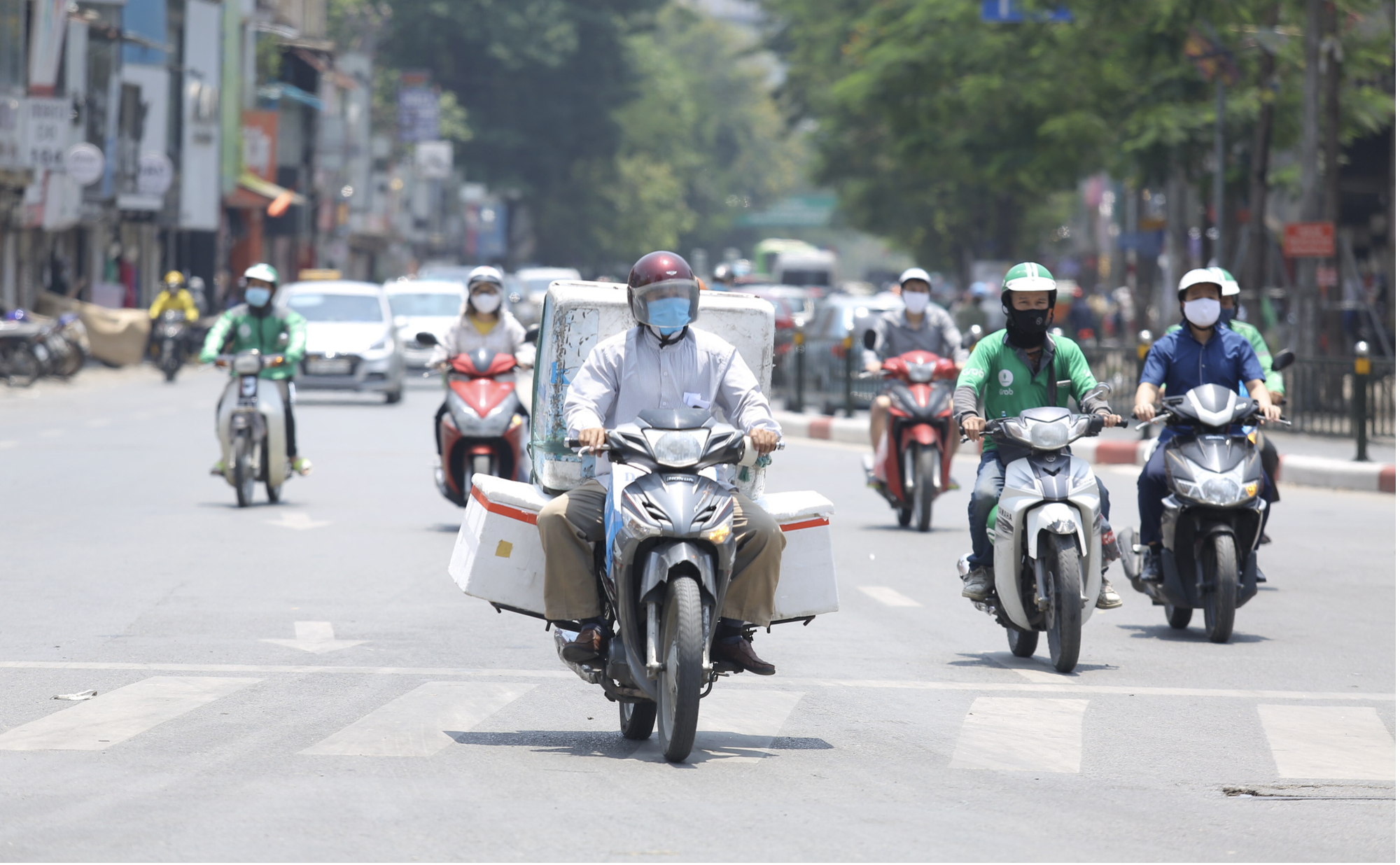 Nắng n&oacute;ng gay gắt vượt 40 &deg; C Tại Nhiều khu vực việt nam 2026 - Ảnh 1.