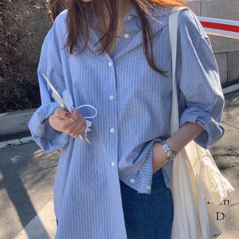 Kh&ocirc;ng cần nhiều đồ: 10 outfit tối giản nhưng đủ khiến bạn to&aacute;t l&ecirc;n vẻ ngo&agrave;i 