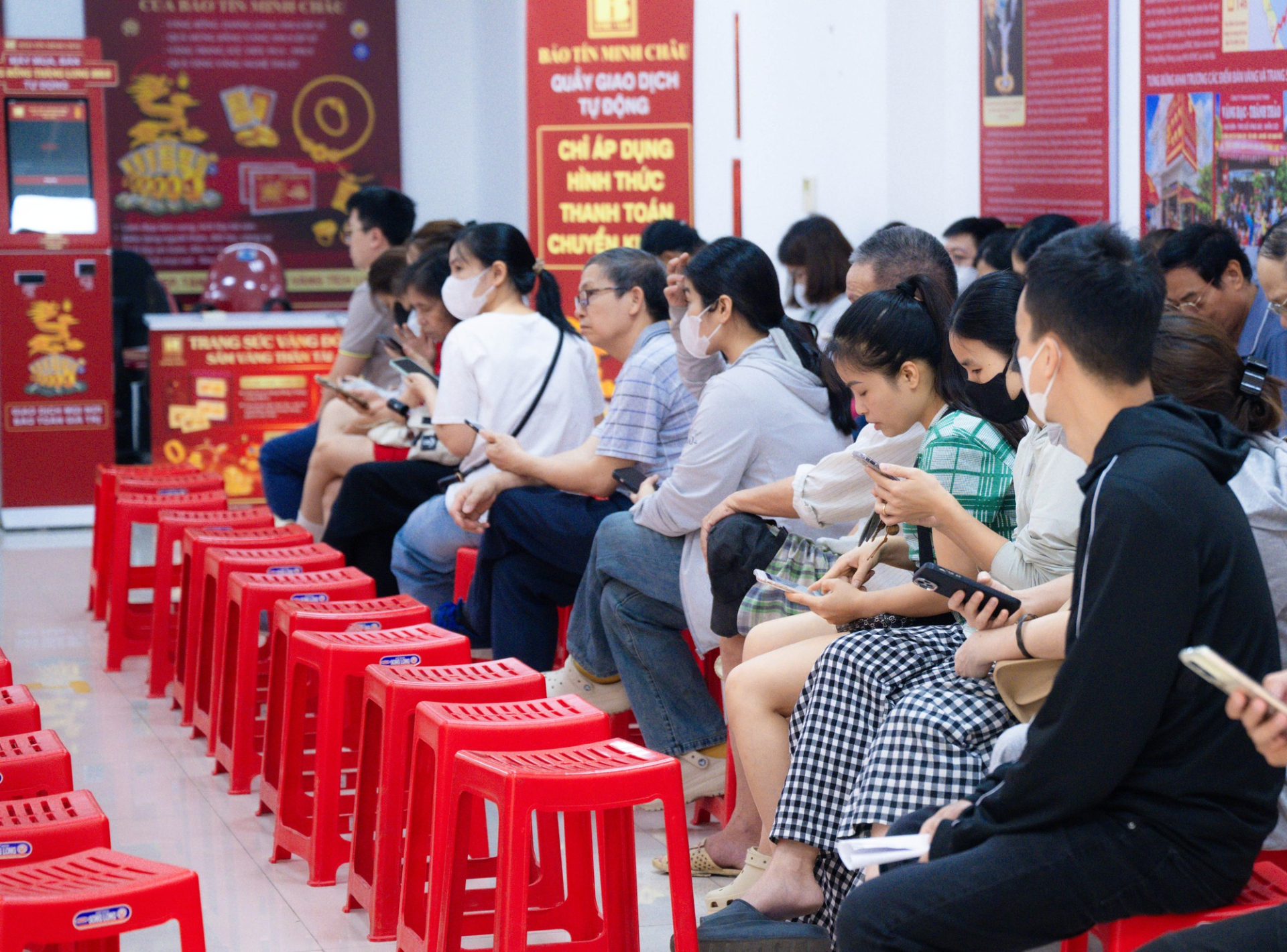 Gi&aacute;m đốc Bảo T&iacute;n Minh Ch&acirc;u hiện tại l&agrave; ai sau vụ khởi tố g&acirc;y chấn động năm 2024 - Ảnh 3.