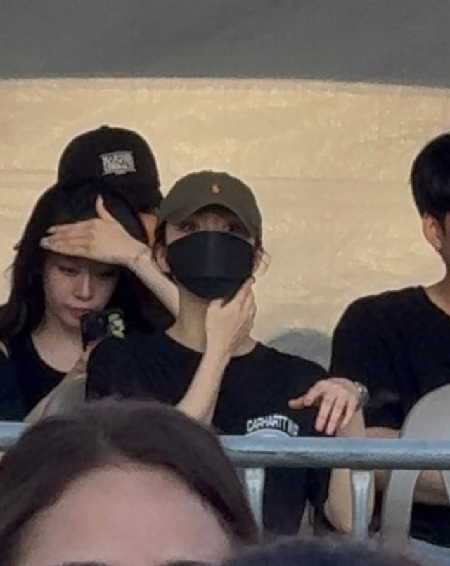 Shin Se Kyung hẹn h&ograve; Jin BTS: C&acirc;u chuyện t&igrave;nh g&acirc;y sốt mạng x&atilde; hội 2026 - Ảnh 1.