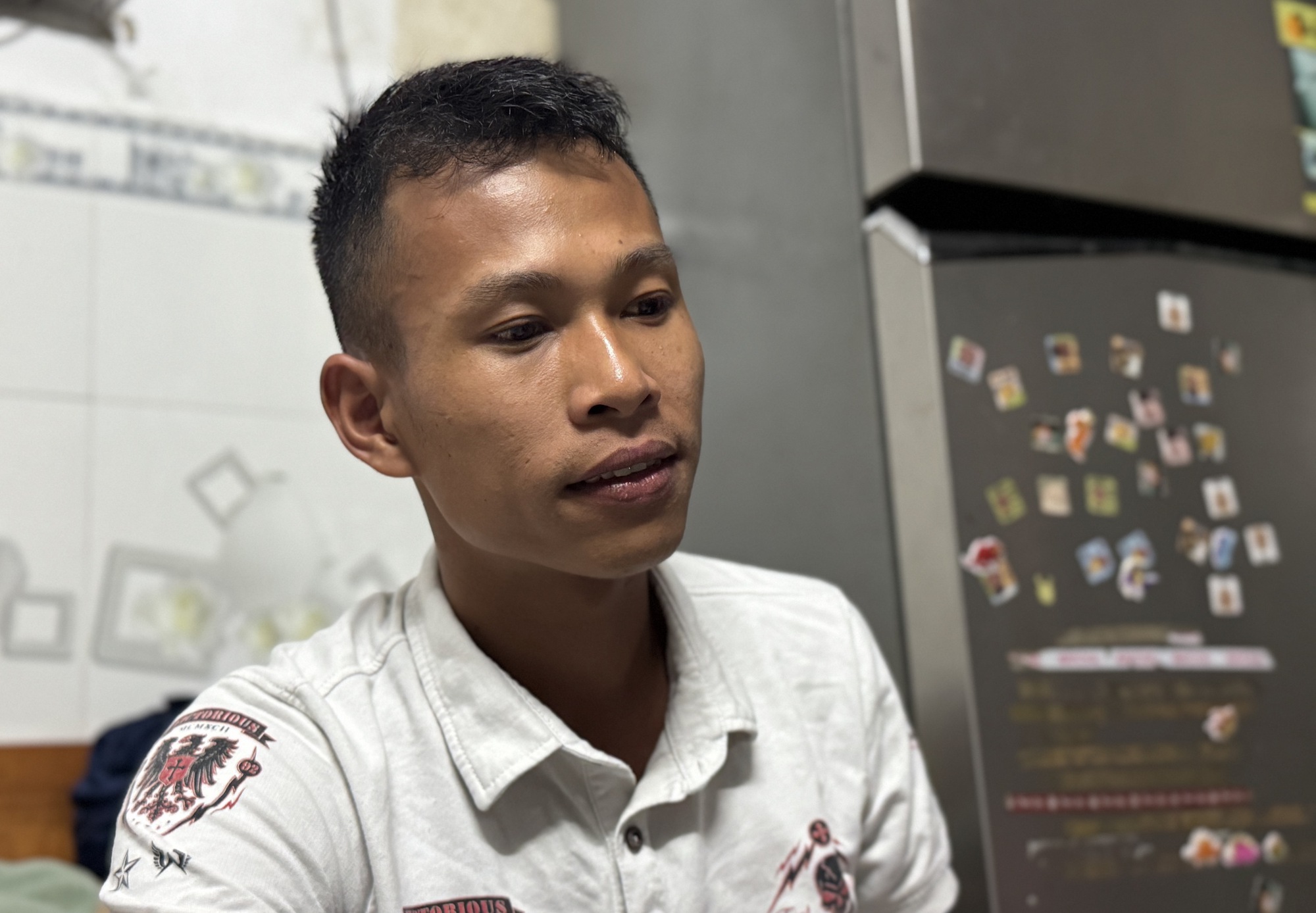 Tài xế Lý Văn Tố cứu bé gái băng qua Quốc lộ 1, hành động dũng cảm và kịp thời - Ảnh 1. Tài xế Lý Văn Tố cứu bé gái băng qua Quốc lộ 1, hành động dũng cảm và kịp thời - Ảnh 1.