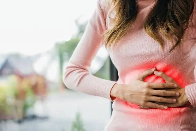 Khi ung thư mới bắt đầu h&igrave;nh th&agrave;nh, người ta thường cảm thấy c&oacute; ba điều bất thường, nhưng &iacute;t ai ch&uacute; &yacute; đến ch&uacute;ng- Ảnh 2.