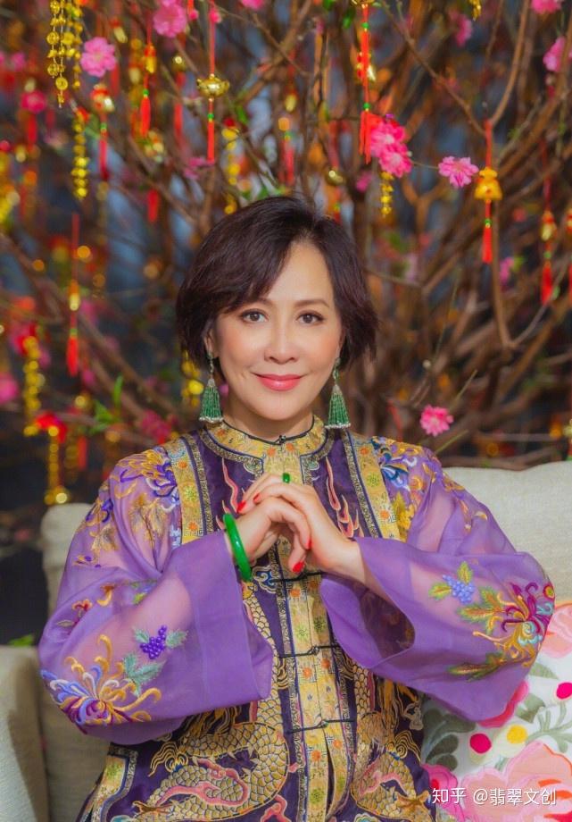 Th&uacute; chơi di sản của 