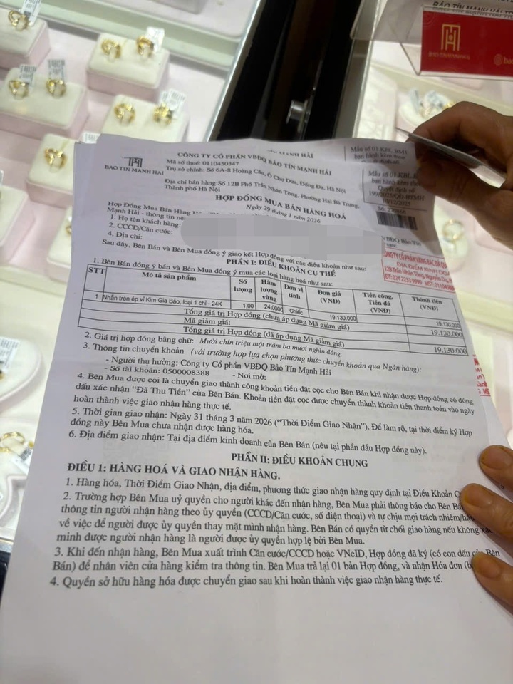 Mua v&agrave;ng bằng giấy hẹn ở H&agrave; Nội: Tiềm ẩn rủi ro v&agrave; cơ hội đầu tư trong năm 2026 - Ảnh 2.