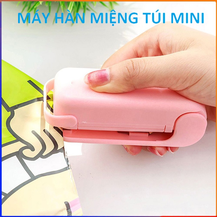 5 món nhỏ ít ai nghĩ tới nhưng nên xếp vào vali: Mang theo sẽ giúp chuyến du lịch đỡ mệt hơn hẳn - Ảnh 3.