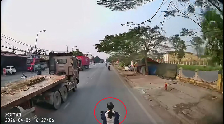 C&ocirc; g&aacute;i kể lại ph&uacute;t hoảng loạn khi bị xe tải k&eacute;o l&ecirc; tr&ecirc;n quốc lộ 10 - Ảnh 2.