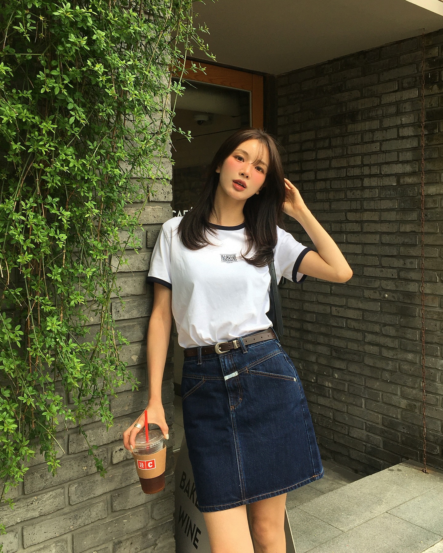 4 Mẫu áo mùa hè hack tuổi giúp bạn thêm phần sang xịn mịn năm 2026 - Ảnh 7. 4 Mẫu áo mùa hè hack tuổi giúp bạn thêm phần sang xịn mịn năm 2026 - Ảnh 7.