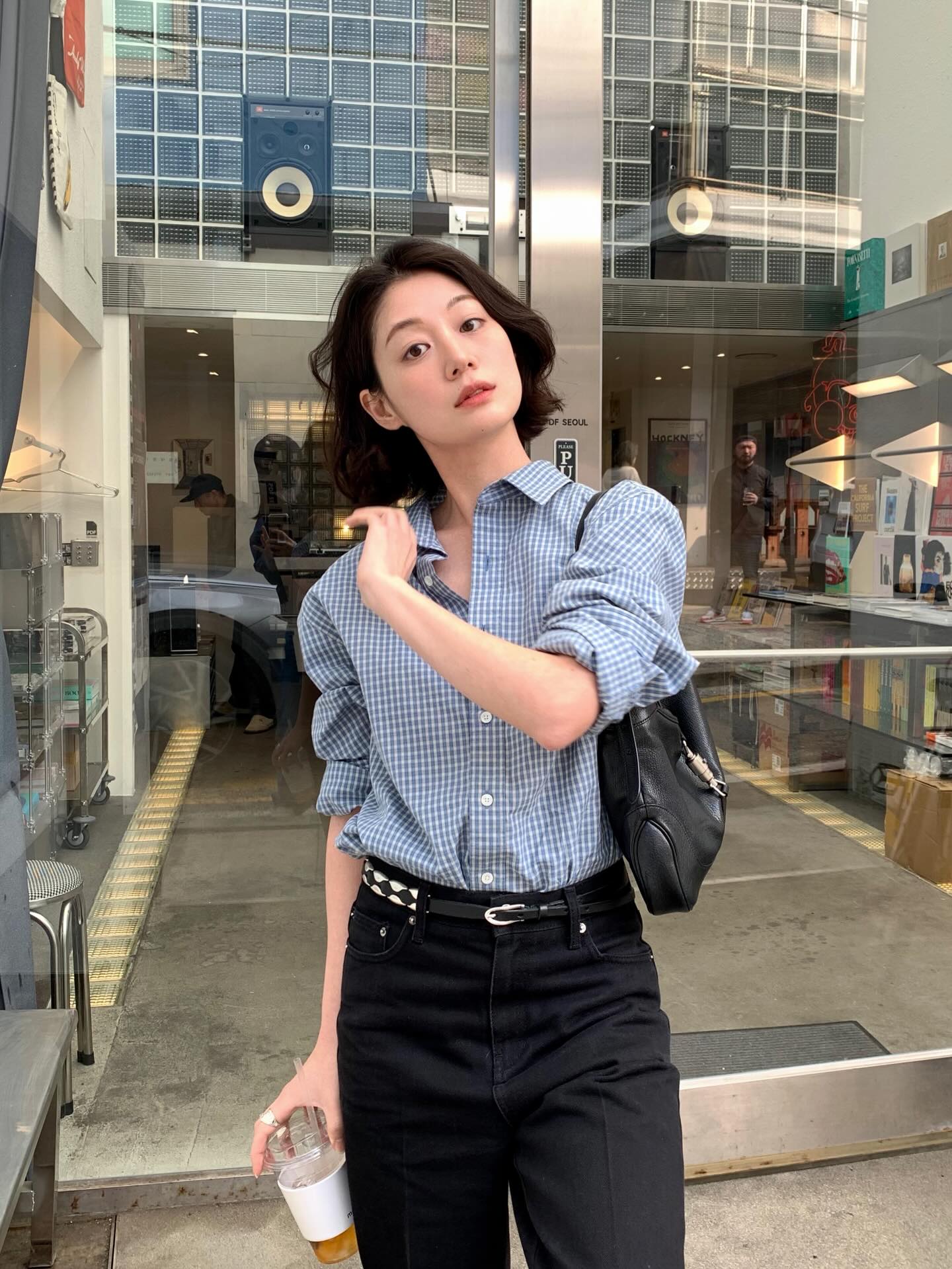 4 Mẫu áo mùa hè hack tuổi giúp bạn thêm phần sang xịn mịn năm 2026 - Ảnh 5. 4 Mẫu áo mùa hè hack tuổi giúp bạn thêm phần sang xịn mịn năm 2026 - Ảnh 5.