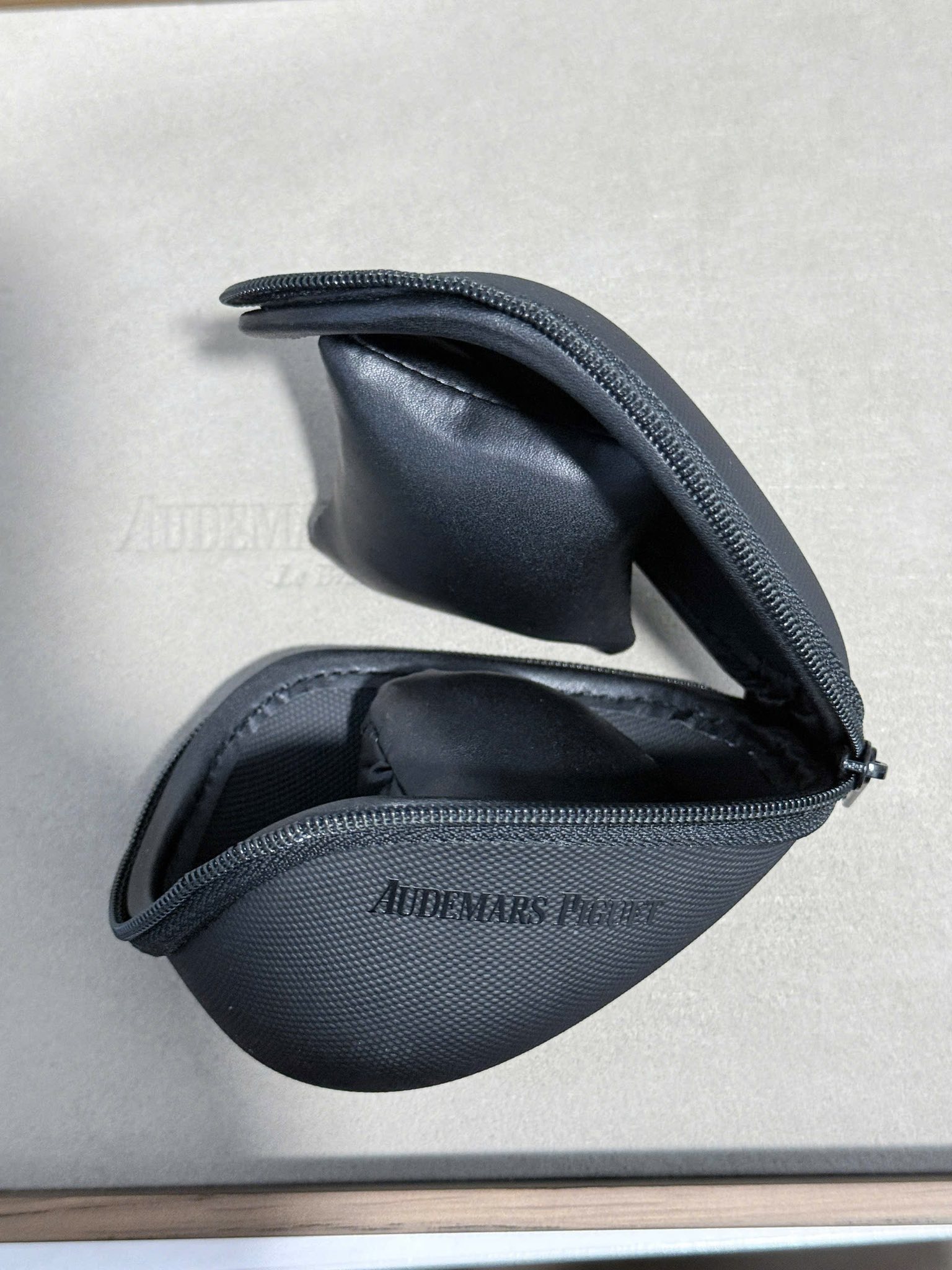 Duy Mạnh mất đồng hồ hơn 1 tỷ đồng v&agrave; h&agrave;nh tr&igrave;nh t&igrave;m lại t&agrave;i sản q&uacute;y gi&aacute; - Ảnh 4.