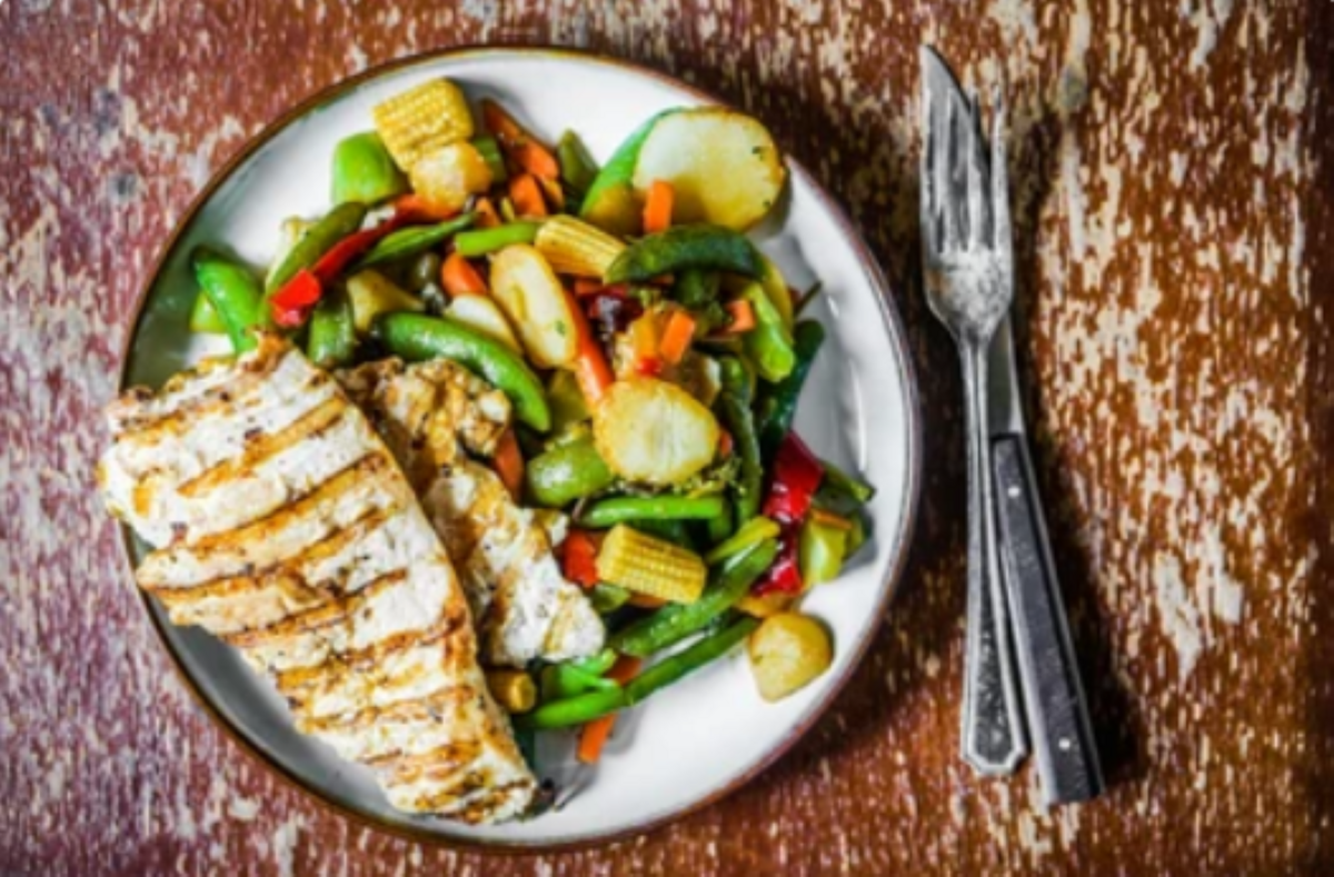 Ăn vặt kiểu &ldquo;chống đ&oacute;i&rdquo; tưởng v&ocirc; hại, ai ngờ 5 m&oacute;n quen mặt n&agrave;y lại kh&ocirc;ng thể thay cơm, ăn nhiều chỉ hại dạ d&agrave;y - Ảnh 2.