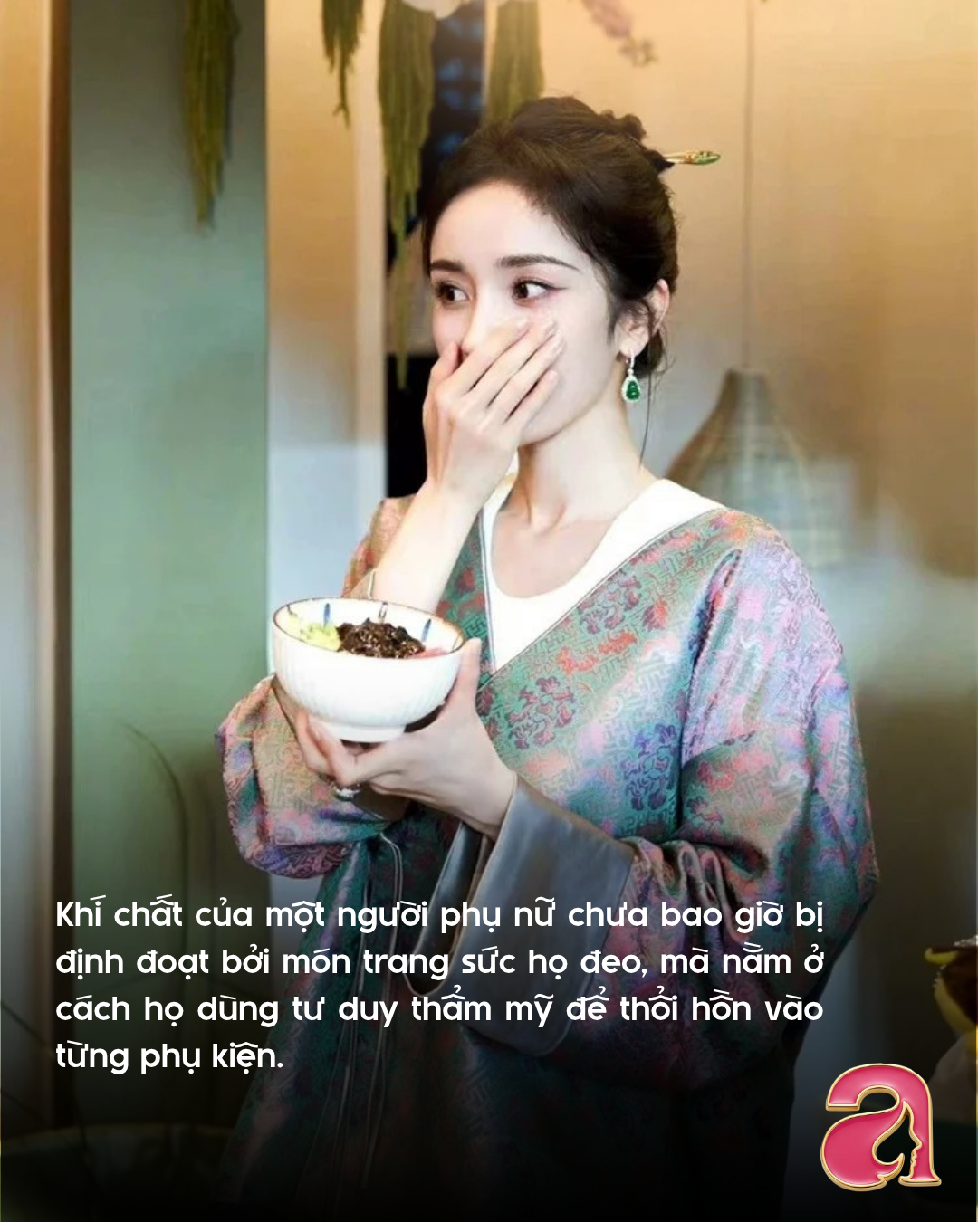 Vì sao Dương Mịch diện ngọc thì trẻ trung thời thượng, còn hội chị em đeo vào lại tự động cộng thêm chục tuổi? - Ảnh 1.