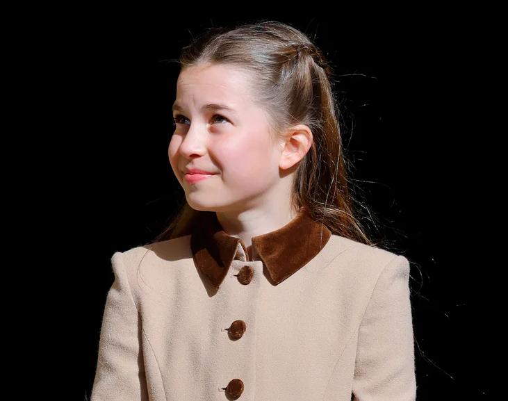 M&aacute;i t&oacute;c m&acirc;y tết vương miện của C&ocirc;ng ch&uacute;a Charlotte thu h&uacute;t mọi &aacute;nh nh&igrave;n tại Lễ Phục sinh - Ảnh 1.