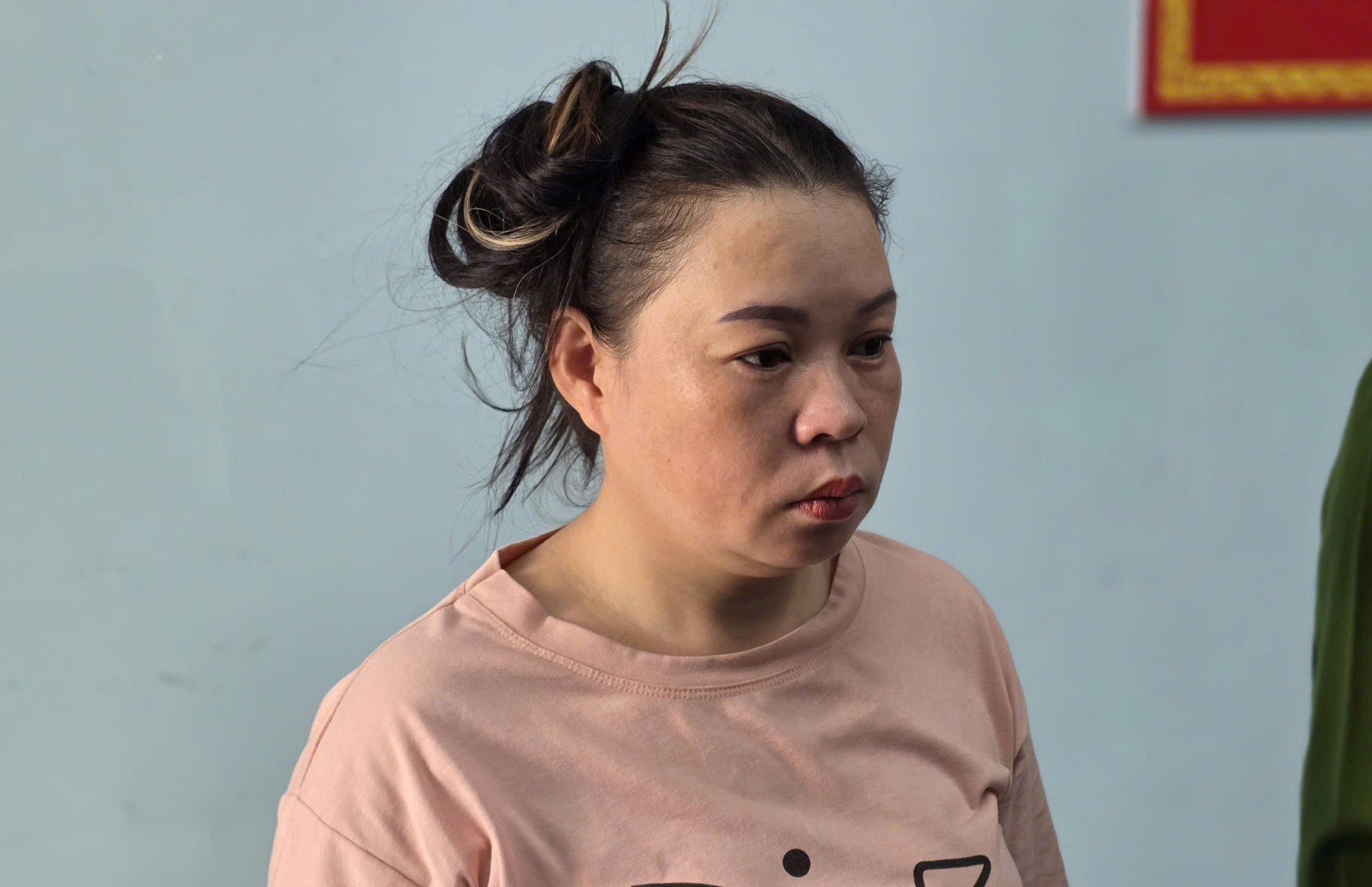 Bắt khẩn cấp người phụ nữ hành hung nhân viên đường sắt tại Đà Nẵng - Ảnh 2. Bắt khẩn cấp người phụ nữ hành hung nhân viên đường sắt tại Đà Nẵng - Ảnh 2.