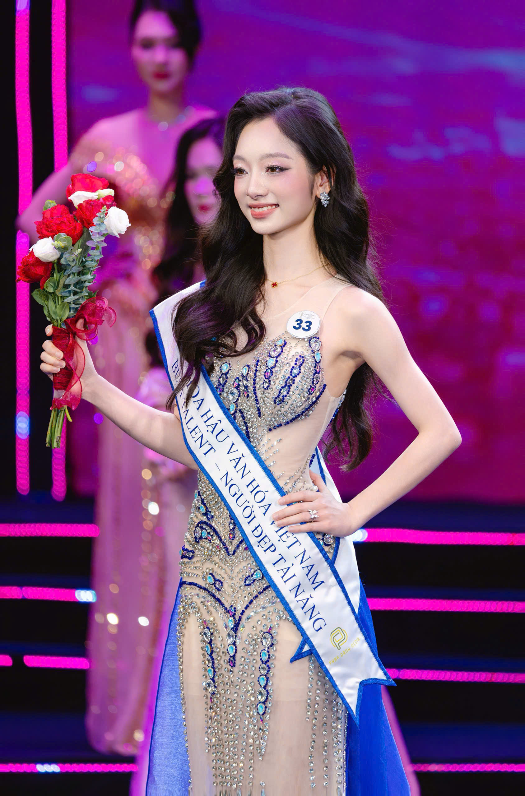 &Aacute; hậu Tố Uy&ecirc;n n&oacute;i g&igrave; sau khi đăng quang Hoa hậu Văn ho&aacute; Việt Nam 2026? - Ảnh 1.