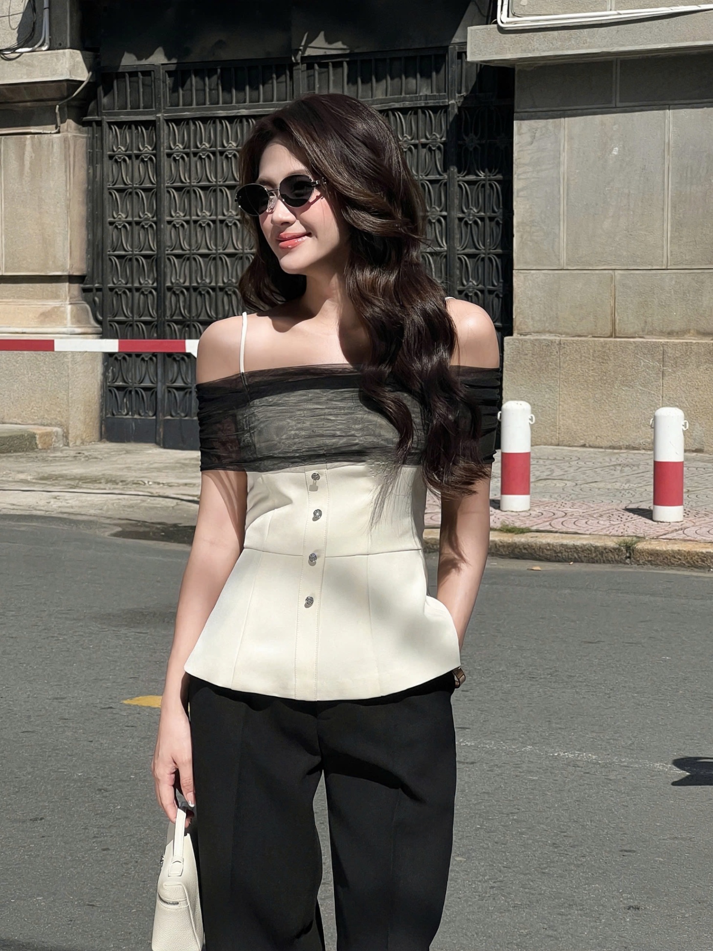 5 c&aacute;ch mặc ch&acirc;n v&aacute;y &ldquo;c&agrave;ng đơn giản c&agrave;ng đẹp&rdquo; m&agrave; ai cũng n&ecirc;n biết - Ảnh 8.