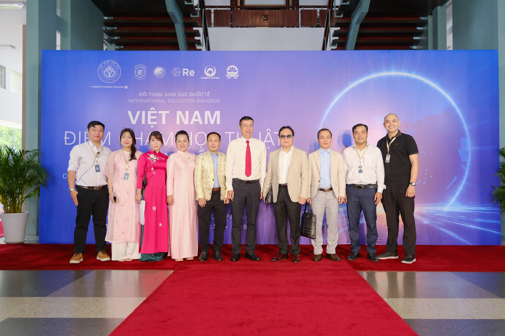 Cuộc gặp gỡ Harvard , Stanford , MIT: Tương lai gi&aacute;o dục Việt Nam trong thời đại AI - Ảnh 4.