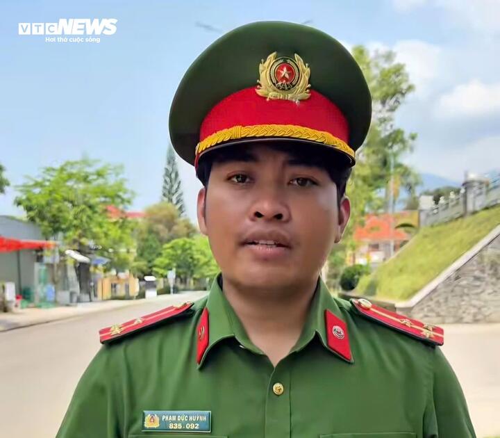 C&ocirc;ng an x&atilde; A Lưới sản xuất clip tuy&ecirc;n truyền luật giao th&ocirc;ng như phim điện ảnh - Ảnh 2.