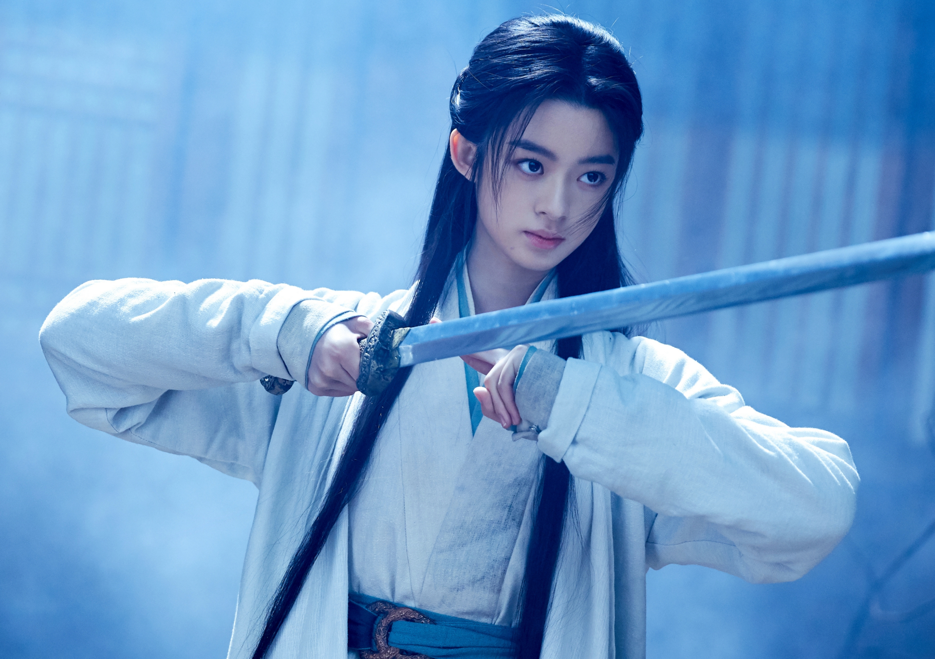 Ho&agrave;ng Dương Điền Điềm v&agrave; những tranh c&atilde;i về đ&ocirc;i mắt trong Sống Lại từ Hồ Băng - Ảnh 1.