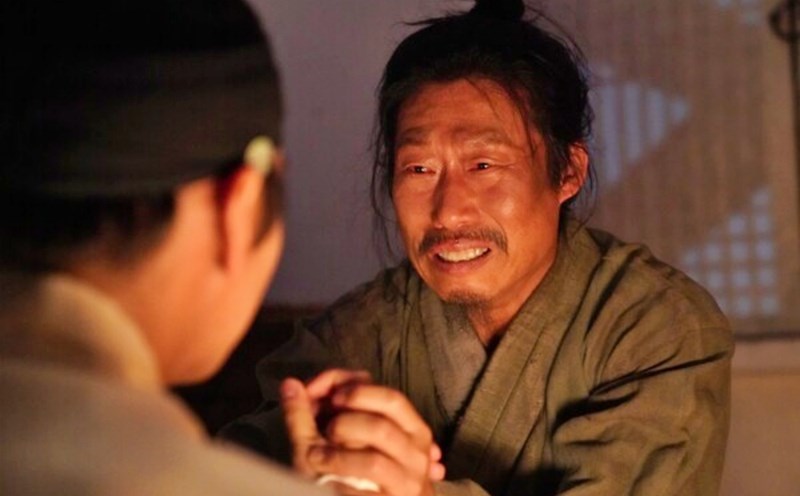 Dưới B&oacute;ng Điện Hạ: Hậu trường tạo n&ecirc;n cơn sốt ph&ograve;ng v&eacute; tại H&agrave;n Quốc - Ảnh 10.