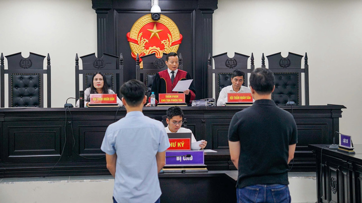 Chủ nh&agrave; trọ phố Trung K&iacute;nh đổ lỗi cho vợ trong vụ ch&aacute;y kinh ho&agrave;ng khiến 15 người chết - Ảnh 2.