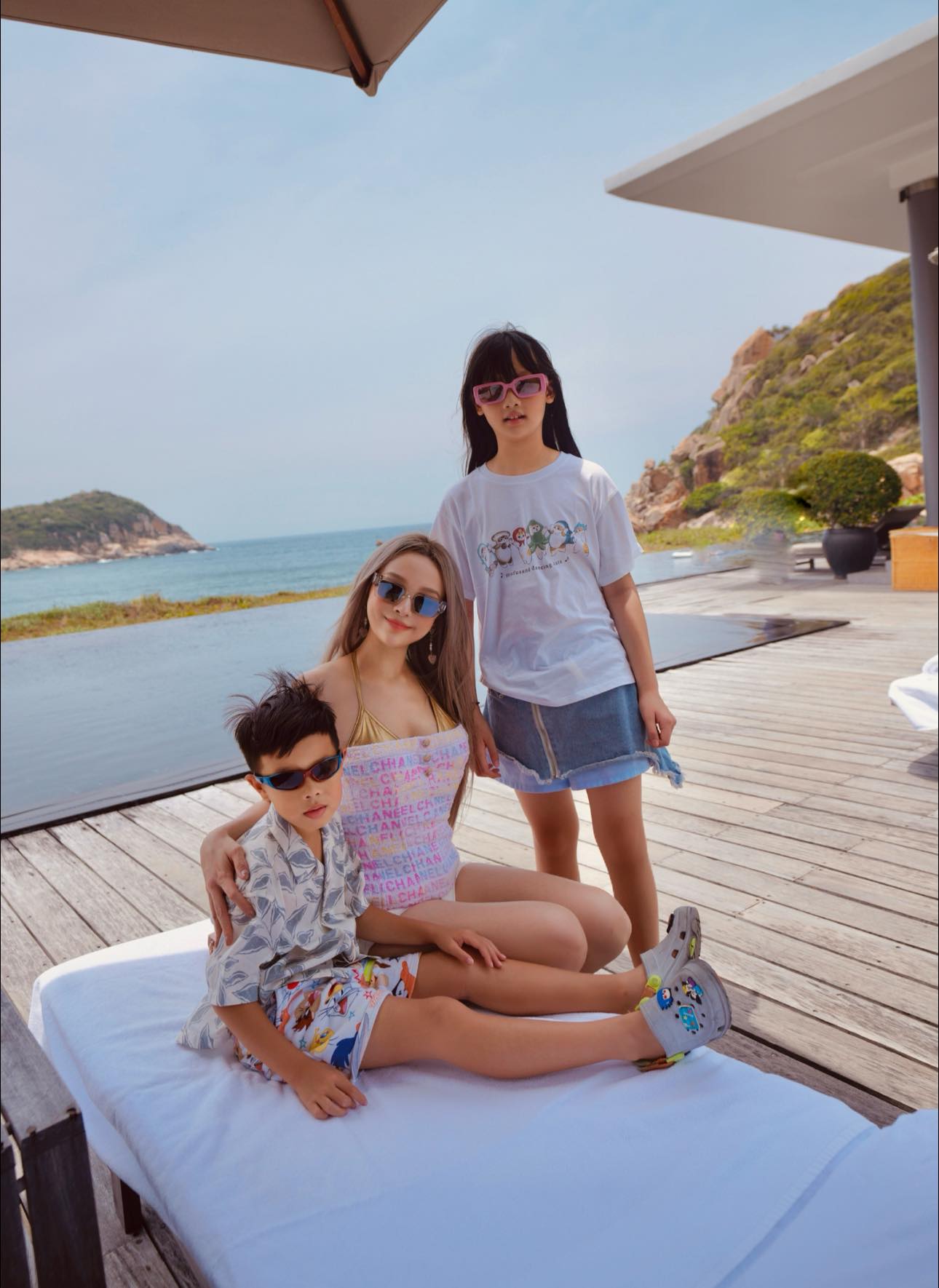 Con trai Huyền Baby g&acirc;y sốt khi gặp fan ở resort: C&aacute;ch dạy con tuyệt vời - Ảnh 5.