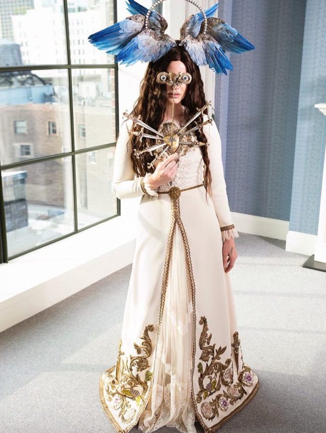 Nh&igrave;n lại Met Gala 2018: Một m&ugrave;a đẹp 