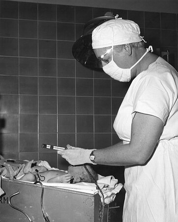 Virginia Apgar – Người phụ nữ đứng sau “thang điểm sinh tồn”, cứu sống hàng triệu trẻ sơ sinh trên thế giới - Ảnh 6.