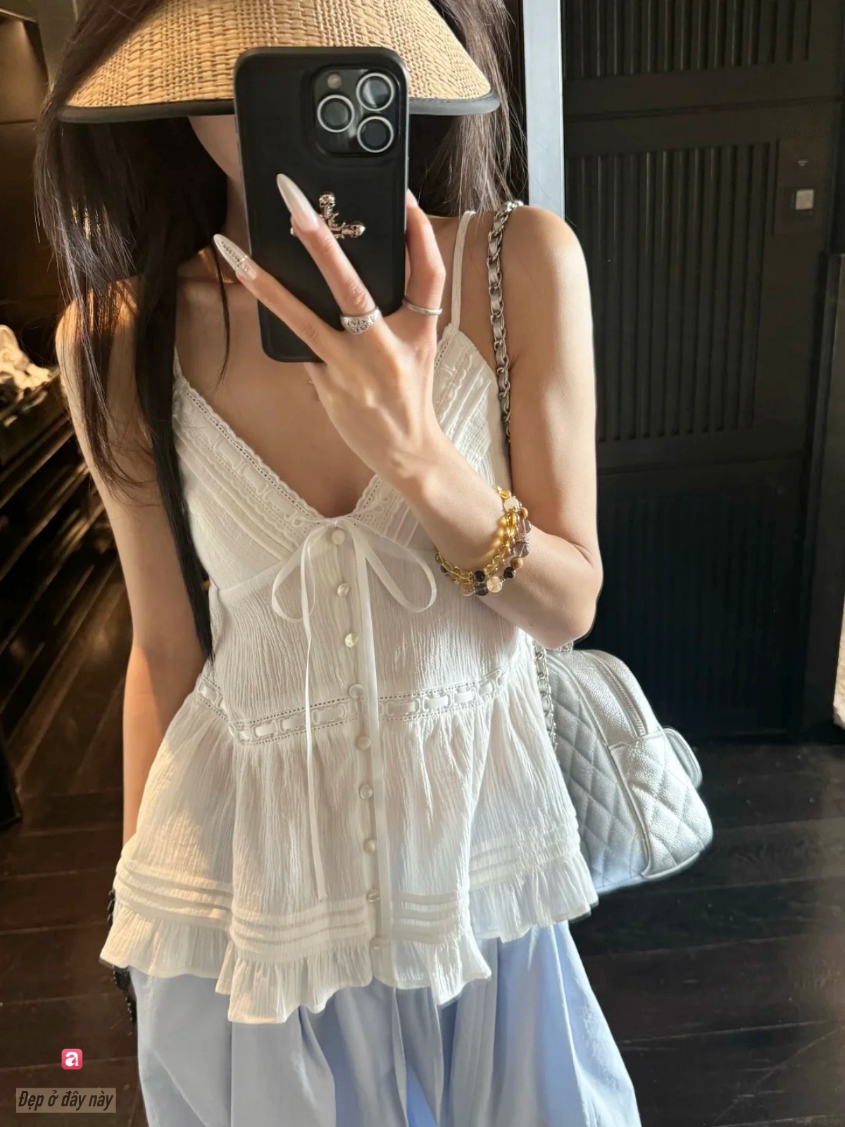 C&ocirc; n&agrave;ng n&agrave;y thử loạt &aacute;o ở Zara v&agrave; gợi &yacute; 6 thiết kế chất m&aacute;t đ&aacute;ng sắm cho chuyến du lịch h&egrave; - Ảnh 7.