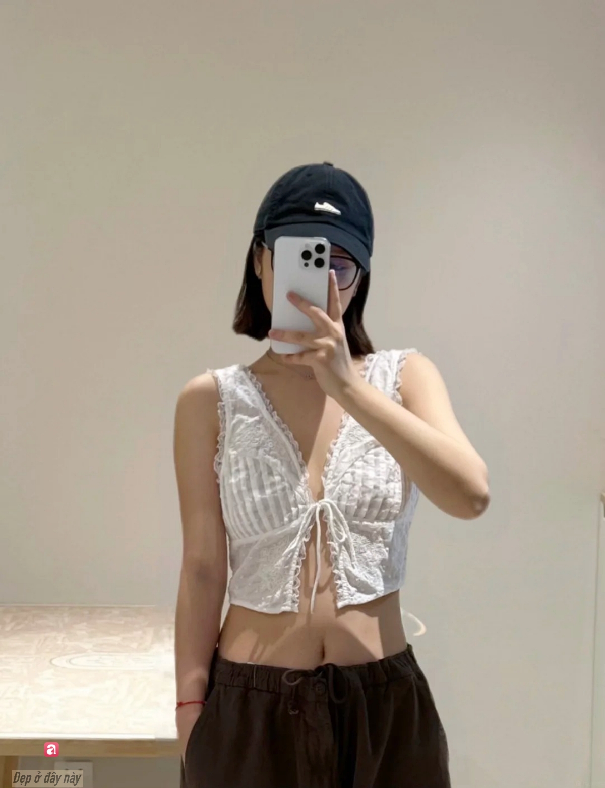 C&ocirc; n&agrave;ng n&agrave;y thử loạt &aacute;o ở Zara v&agrave; gợi &yacute; 6 thiết kế chất m&aacute;t đ&aacute;ng sắm cho chuyến du lịch h&egrave; - Ảnh 3.