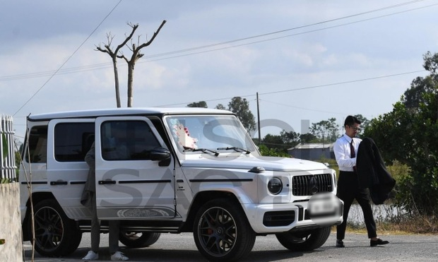 Mẹ Do&atilde;n Hải My trẻ đẹp , bố vợ Đo&agrave;n Văn Hậu lặng lẽ trong b&oacute;ng tối năm 2026 - Ảnh 9.
