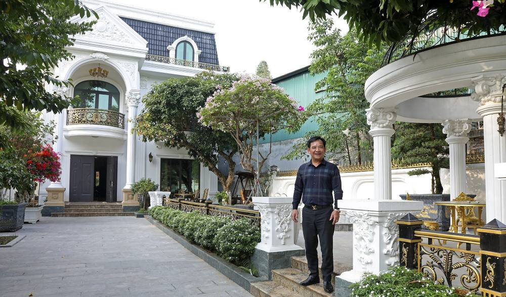 NSƯT Quang T&egrave;o v&agrave; cuộc sống b&igrave;nh y&ecirc;n trong biệt thự 1 . 000 M&sup2; tại H&agrave; Nội - Ảnh 2.