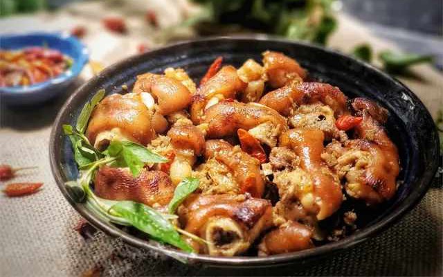 Tỷ lệ ph&aacute;t hiện sớm ung thư phổi dưới 10% v&agrave; cảnh b&aacute;o từ chuy&ecirc;n gia Bạch Mai - Ảnh 2.