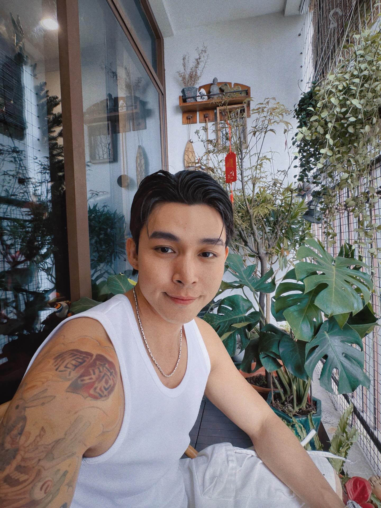 Ngắm kh&ocirc;ng gian sống như qu&aacute;n cafe tại nh&agrave; của hội chủ shop v&agrave; nghệ sĩ Việt 2026 - Ảnh 31.