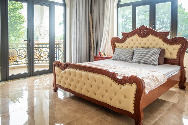 NSƯT Quang T&egrave;o v&agrave; cuộc sống b&igrave;nh y&ecirc;n trong biệt thự 1 . 000 M&sup2; tại H&agrave; Nội - Ảnh 12.