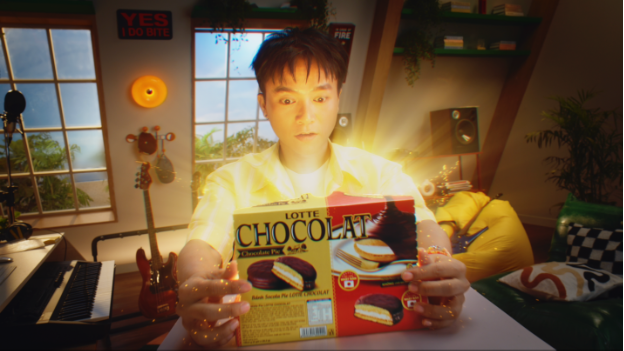 B&ugrave;i C&ocirc;ng Nam v&agrave; LOTTE CHOCOLAT mang đến niềm vui c&oacute; thưởng: C&uacute; bắt tay đầu ti&ecirc;n c&oacute; g&igrave; đặc biệt? - Ảnh 1.