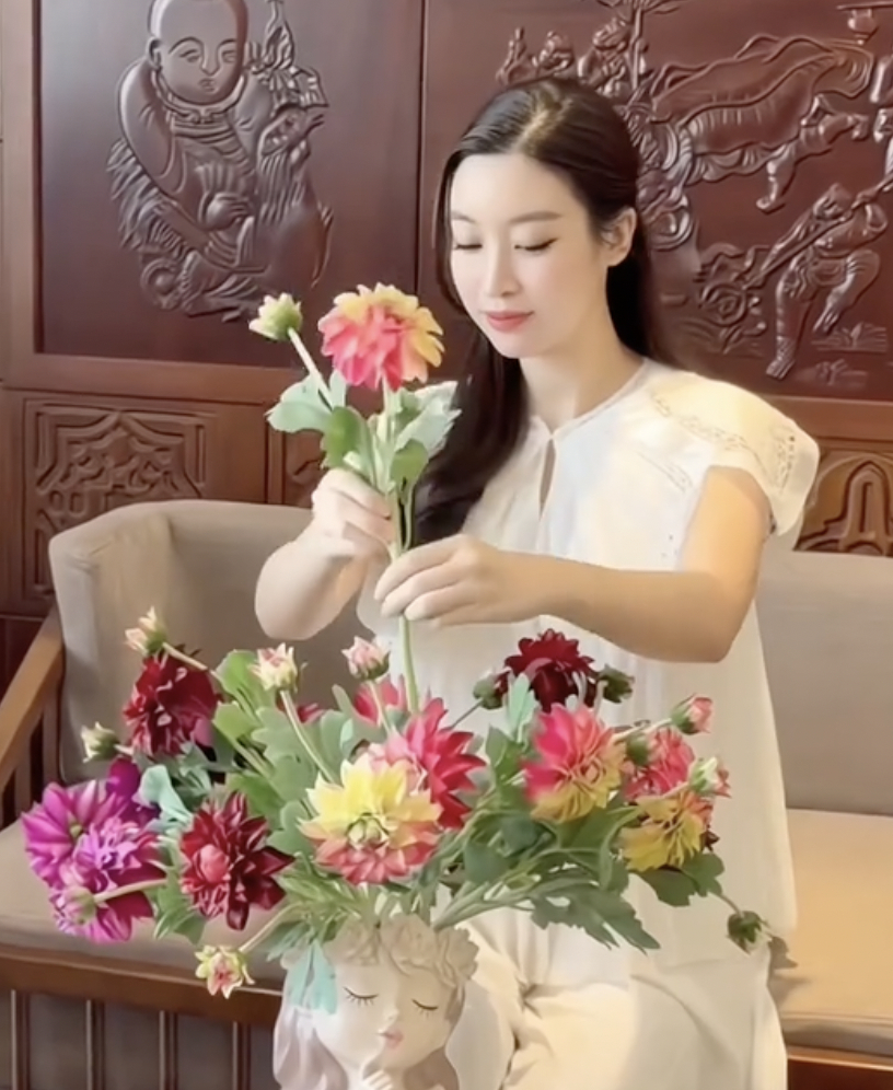 Cận cảnh m&acirc;m cơm gia đ&igrave;nh Đỗ Mỹ Linh: Cuộc sống l&agrave;m d&acirc;u h&agrave;o m&ocirc;n 2026 - Ảnh 4.