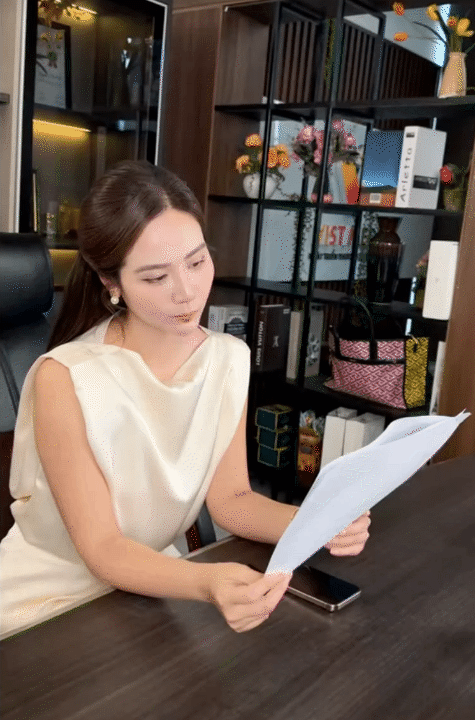 Mỹ nh&acirc;n mặc đồ c&ocirc;ng sở đẹp nhất showbiz, ngắm 100 lần vẫn kh&ocirc;ng biết ch&aacute;n l&agrave; g&igrave;- Ảnh 1.