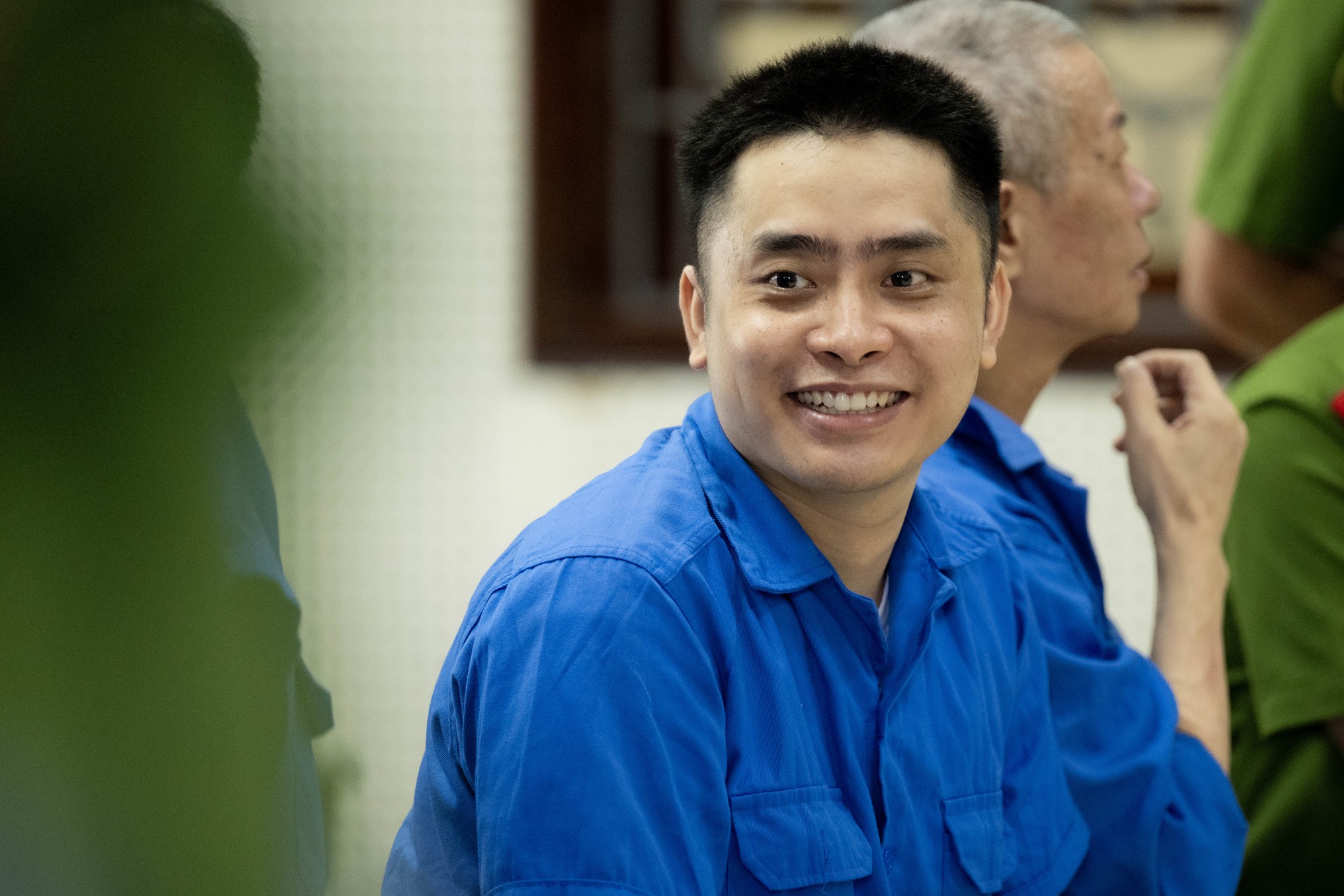 Phẫn nộ với th&aacute;i độ của tr&ugrave;m ma t&uacute;y B&ugrave;i Đ&igrave;nh Kh&aacute;nh tại phi&ecirc;n t&ograve;a Quảng Ninh - Ảnh 1.