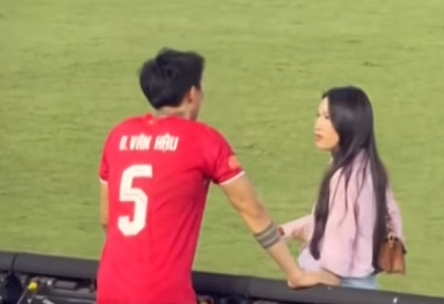 Do&atilde;n Hải My: Nhan sắc ph&aacute;t s&aacute;ng giữa đ&aacute;m đ&ocirc;ng , phong c&aacute;ch thanh lịch cho mẹ v&agrave; b&eacute; - Ảnh 5.