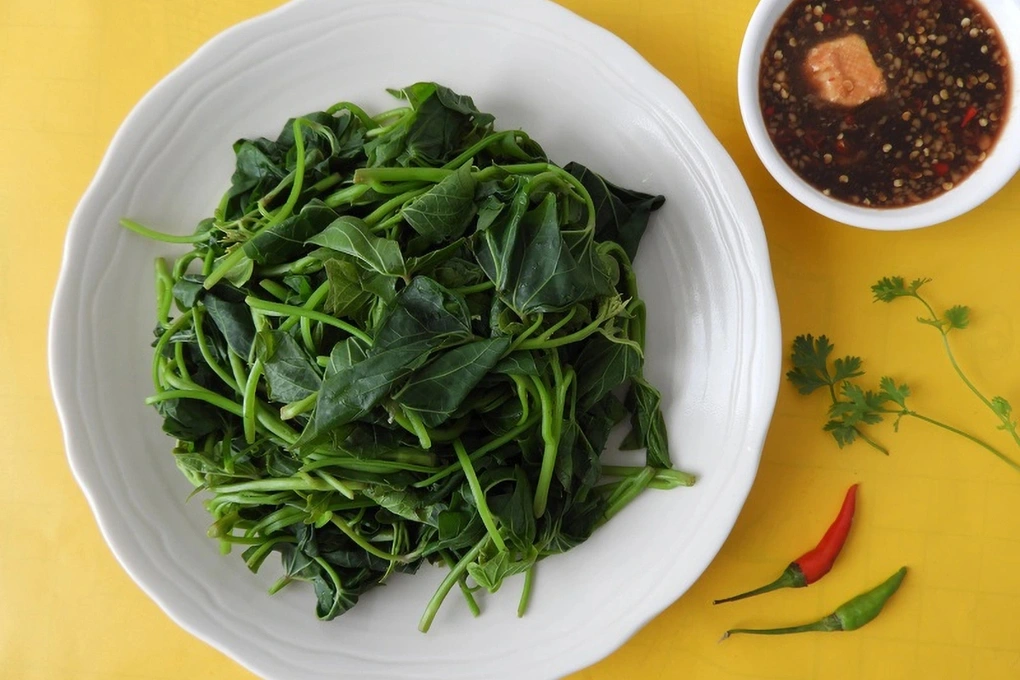 3 loại rau “vàng” bán đầy ở chợ Việt nên ăn nhiều vào mùa hè: Giúp hạ huyết áp, giảm cholesterol và bảo vệ tim mạch cực tốt - Ảnh 3.