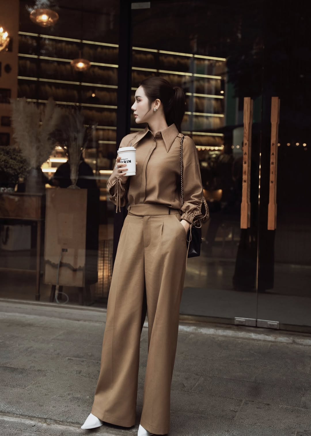 Mỹ nh&acirc;n mặc đồ c&ocirc;ng sở đẹp nhất showbiz, ngắm 100 lần vẫn kh&ocirc;ng biết ch&aacute;n l&agrave; g&igrave;- Ảnh 2.