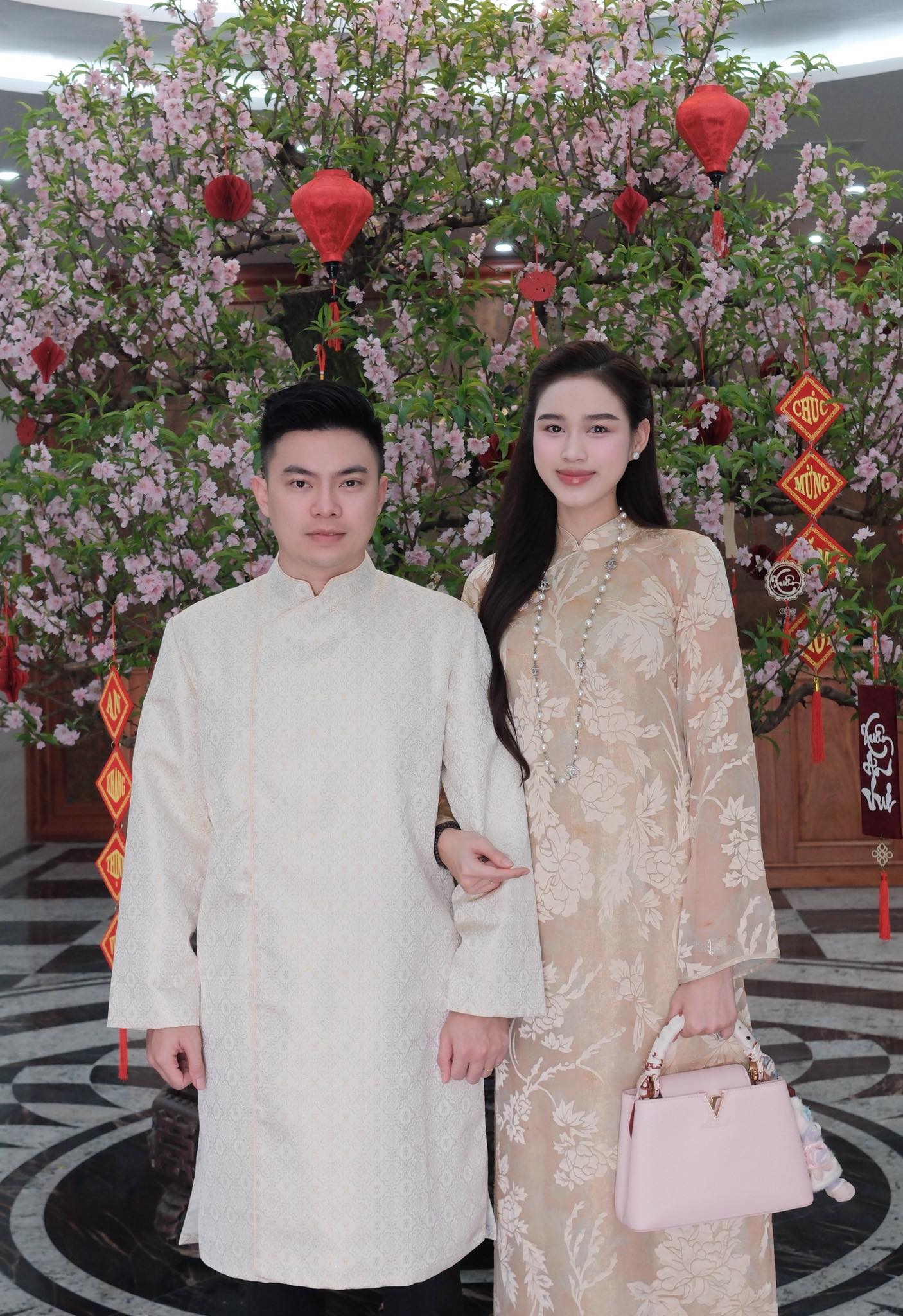 Tổng gi&aacute;m đốc Tập đo&agrave;n Sơn Hải v&agrave; hoa hậu Đỗ H&agrave; trải nghiệm du lịch Nhật Bản - Ảnh 6.