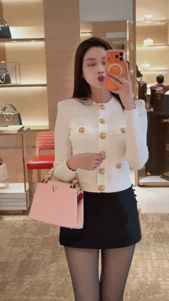 Tổng gi&aacute;m đốc Tập đo&agrave;n Sơn Hải v&agrave; hoa hậu Đỗ H&agrave; trải nghiệm du lịch Nhật Bản - Ảnh 2.