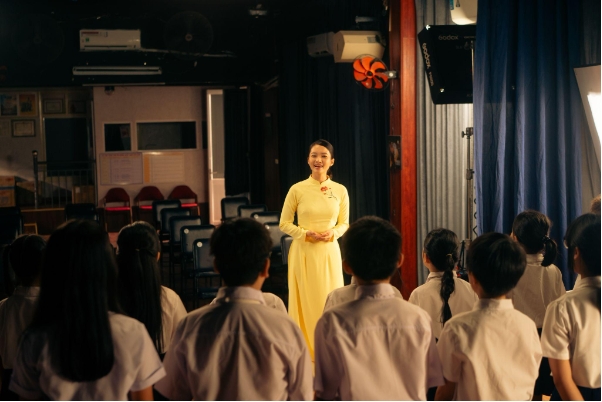 Danisa mang đến bản giao hưởng cảm x&uacute;c t&ocirc;n vinh t&igrave;nh mẹ qua ng&ocirc;n ngữ điện ảnh tinh tế - Ảnh 2.