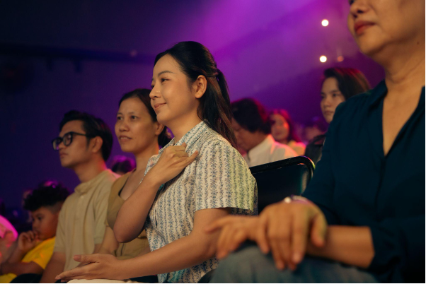 Danisa mang đến bản giao hưởng cảm x&uacute;c t&ocirc;n vinh t&igrave;nh mẹ qua ng&ocirc;n ngữ điện ảnh tinh tế - Ảnh 6.