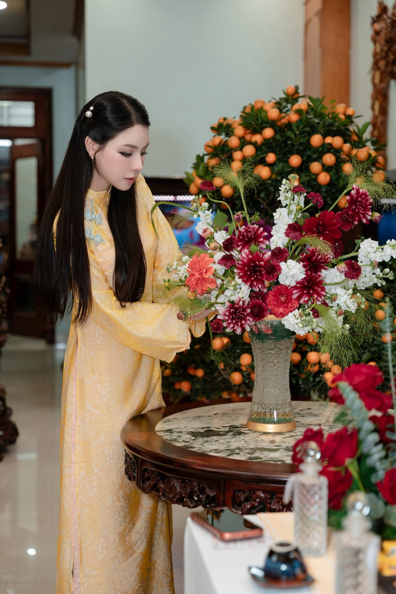 B&iacute;ch Hạnh v&agrave; cuộc sống sang chảnh: Kh&aacute;m ph&aacute; căn nh&agrave; ở qu&ecirc; của vợ cầu thủ Văn Thanh - Ảnh 6.