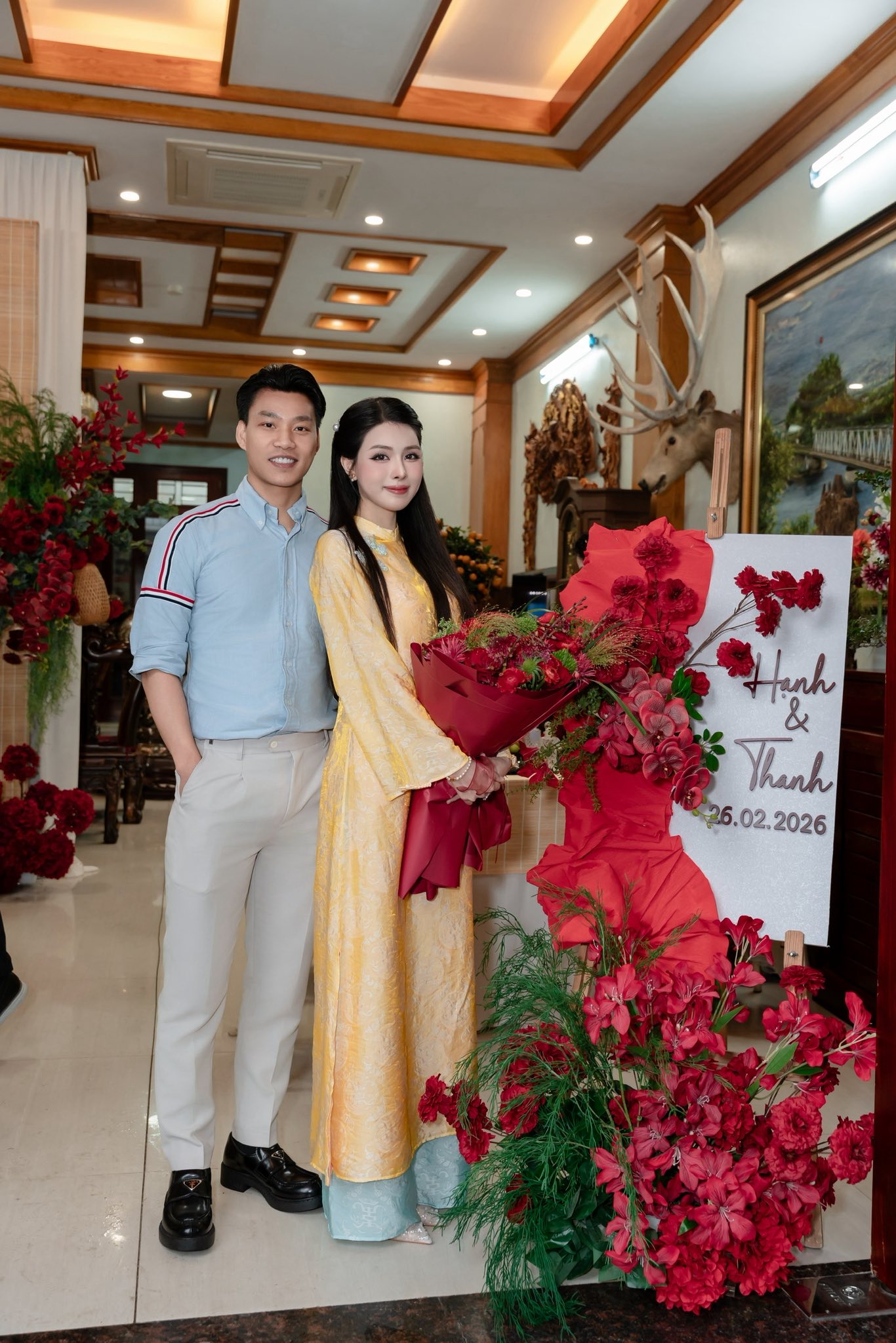 B&iacute;ch Hạnh v&agrave; cuộc sống sang chảnh: Kh&aacute;m ph&aacute; căn nh&agrave; ở qu&ecirc; của vợ cầu thủ Văn Thanh - Ảnh 3.